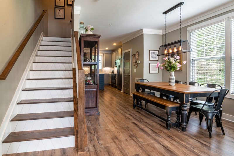 Blog 5 Beat the Heat: Top Mortgage Tips for Buying Your Dream Home During the August Market Surge